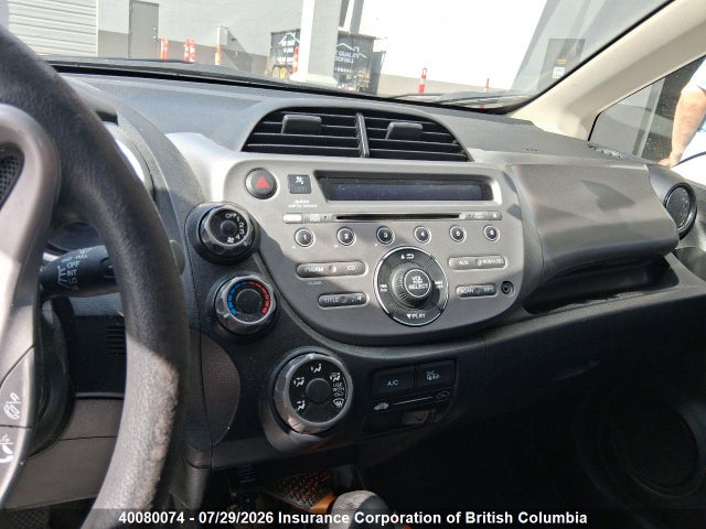 2014 Honda Fit მანქანა იყიდება აუქციონზე, vin: LUCGE8H53E3004172, აუქციონის ნომერი: 40080074