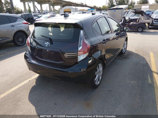 Toyota PRIUS C 2016 JTDKDTB32G1127701 Image 4