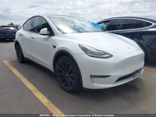 Auction sale of the 2022 Tesla Model Y, vin: 7SAYGDEE4NF496796, lot number: 40075921