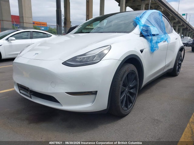 40075921 :رقم المزاد ، 7SAYGDEE4NF496796 vin ، 2022 Tesla Model Y مزاد بيع