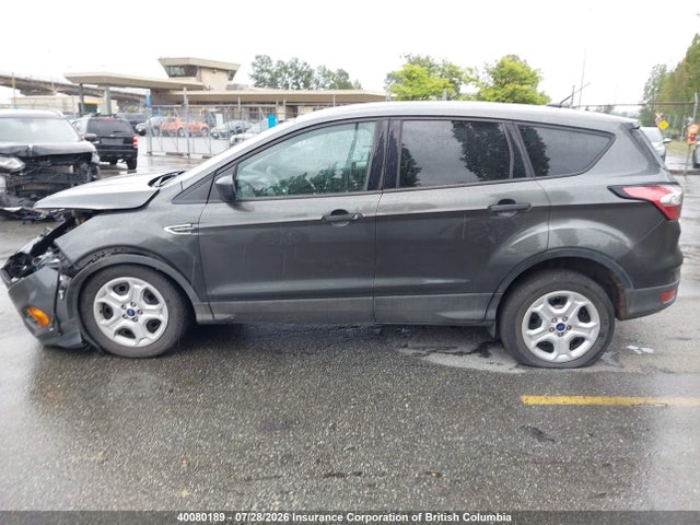 Продаж на аукціоні авто 2018 Ford Escape S, vin: 1FMCU0F78JUA38426, номер лоту: 40080189