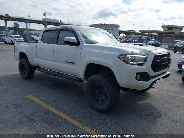Продаж на аукціоні авто 2016 Toyota Tacoma Dbl Cab/sr5/trd Sport/or, vin: 5TFDZ5BN8GX004697, номер лоту: 40080224