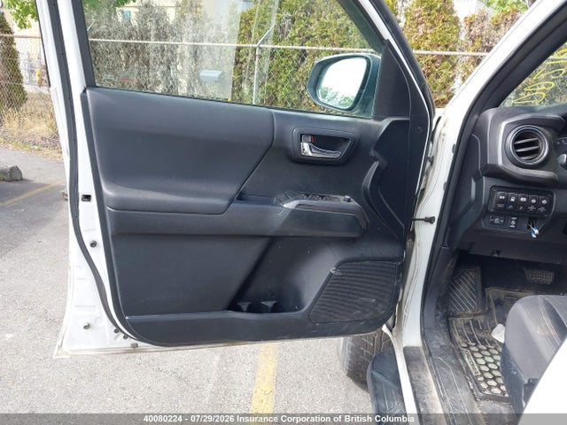 Продаж на аукціоні авто 2016 Toyota Tacoma Dbl Cab/sr5/trd Sport/or, vin: 5TFDZ5BN8GX004697, номер лоту: 40080224