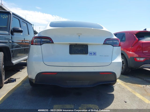 Tesla Model Y 2021 5YJYGDEE9MF262648 Image 17