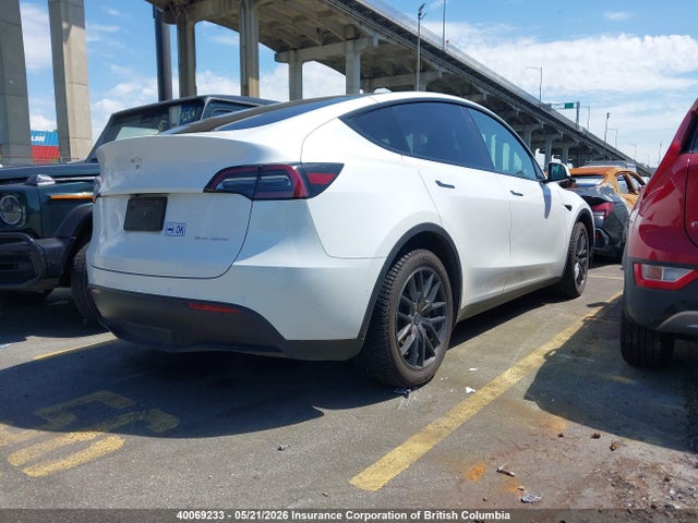 Tesla Model Y 2021 5YJYGDEE9MF262648 Image 4