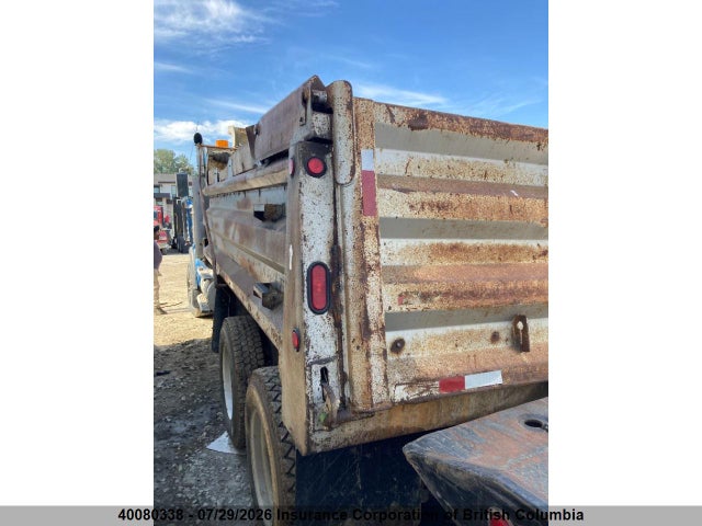 40080338 :رقم المزاد ، 2NKDL40XX6M988511 vin ، 2006 Kenworth Construction T800 مزاد بيع