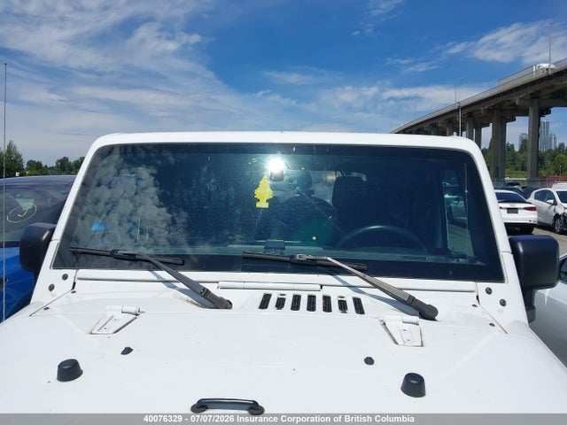 Auction sale of the 2016 Jeep Wrangler Unlimited Sahara, vin: 1C4BJWEG1GL122356, lot number: 40076329
