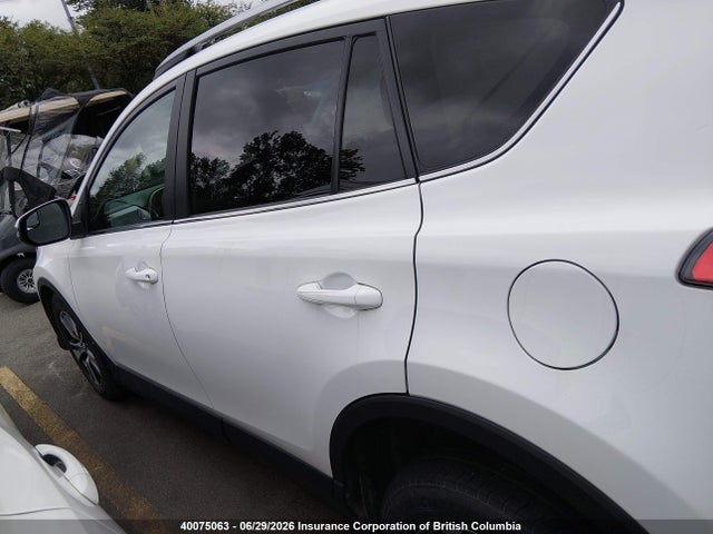 Продаж на аукціоні авто 2018 Toyota Rav4 Le, vin: 2T3BFREV3JW777270, номер лоту: 40075063