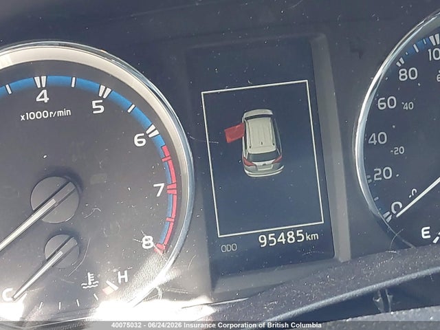 Toyota RAV4 LE 2018 2T3BFREV7JW795223 Image 16