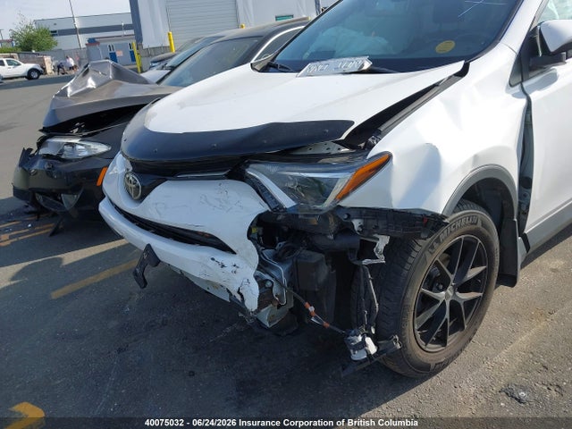 Toyota RAV4 LE 2018 2T3BFREV7JW795223 Image 6