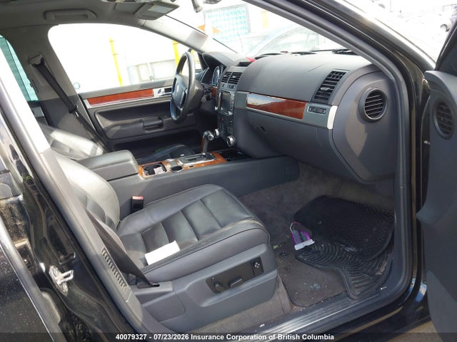 2005 Volkswagen Touareg 3.2 მანქანა იყიდება აუქციონზე, vin: WVGBG67L25D066438, აუქციონის ნომერი: 40079327