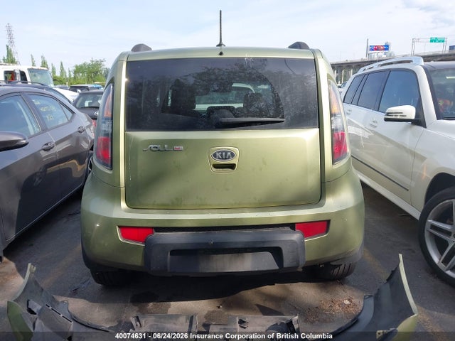 40074631 :رقم المزاد ، KNDJT2A2XA7057712 vin ، 2010 Kia Soul +/!/sport مزاد بيع