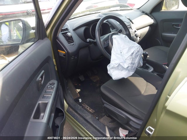 40074631 :رقم المزاد ، KNDJT2A2XA7057712 vin ، 2010 Kia Soul +/!/sport مزاد بيع