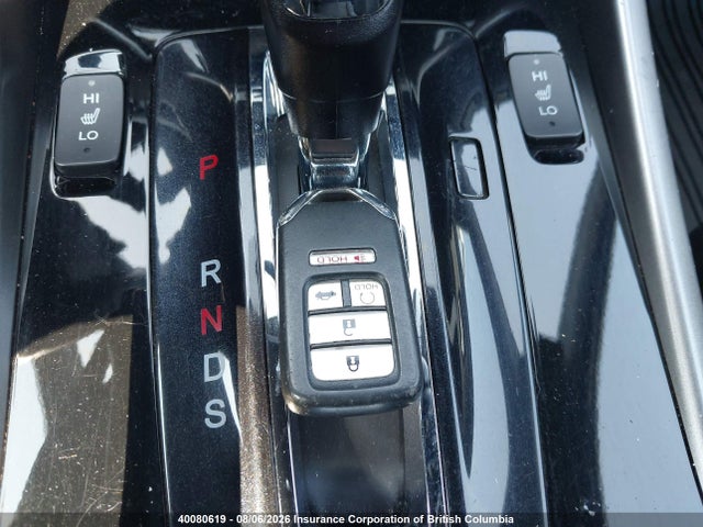 40080619 :رقم المزاد ، 1HGCT1B87HA800105 vin ، 2017 Honda Accord Touring مزاد بيع