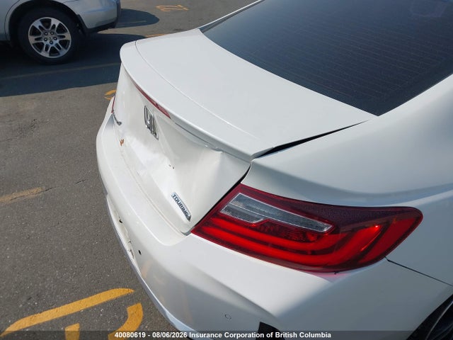 40080619 :رقم المزاد ، 1HGCT1B87HA800105 vin ، 2017 Honda Accord Touring مزاد بيع