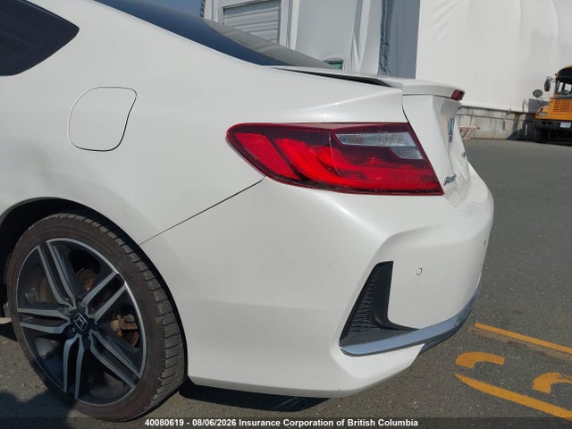 40080619 :رقم المزاد ، 1HGCT1B87HA800105 vin ، 2017 Honda Accord Touring مزاد بيع