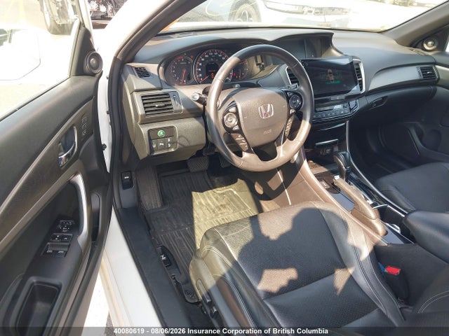 40080619 :رقم المزاد ، 1HGCT1B87HA800105 vin ، 2017 Honda Accord Touring مزاد بيع