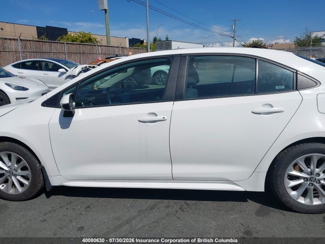 40080630 :رقم المزاد ، 5YFBPMBE9NP354326 vin ، 2022 Toyota Corolla Le/xle مزاد بيع