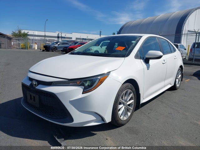 40080630 :رقم المزاد ، 5YFBPMBE9NP354326 vin ، 2022 Toyota Corolla Le/xle مزاد بيع