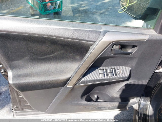 2015 Toyota Rav4 მანქანა იყიდება აუქციონზე, vin: 2T3BFREV6FW332223, აუქციონის ნომერი: 40080666