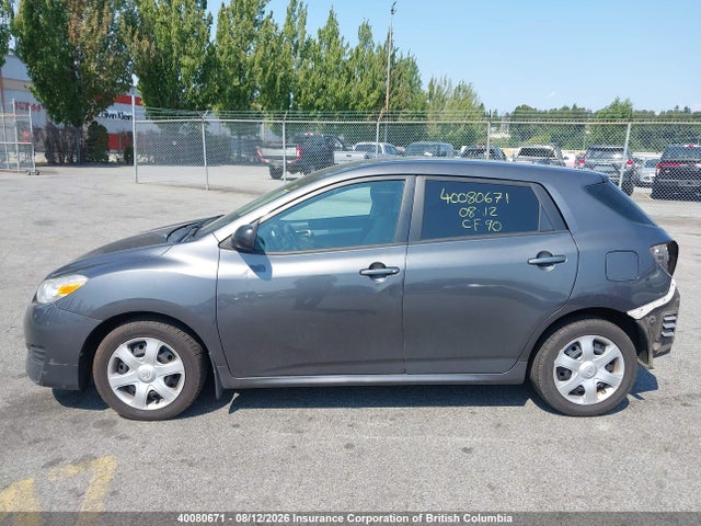 40080671 :رقم المزاد ، 2T1KU4EE3AC470393 vin ، 2010 Toyota Corolla Matrix مزاد بيع