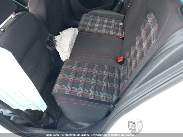 Volkswagen GTI 2015 3VW4T7AUXFM006815 Image 8
