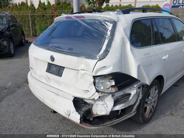 2010 Volkswagen Golf მანქანა იყიდება აუქციონზე, vin: 3VWMX7AJ1AM612488, აუქციონის ნომერი: 40080826