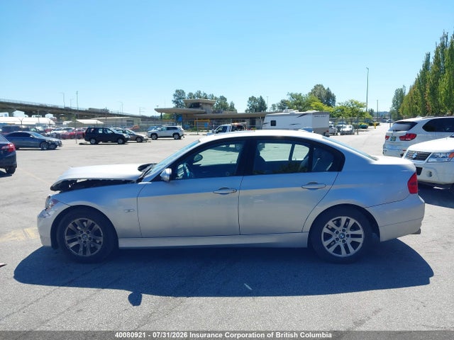 Продажа на аукционе авто 2007 Bmw 328xi, vin: WBAVC93597KX52641, номер лота: 40080921