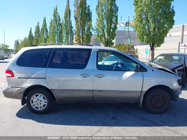 40080967 :رقم المزاد ، 4T3ZF19CX2U493435 vin ، 2002 Toyota Sienna Ce مزاد بيع