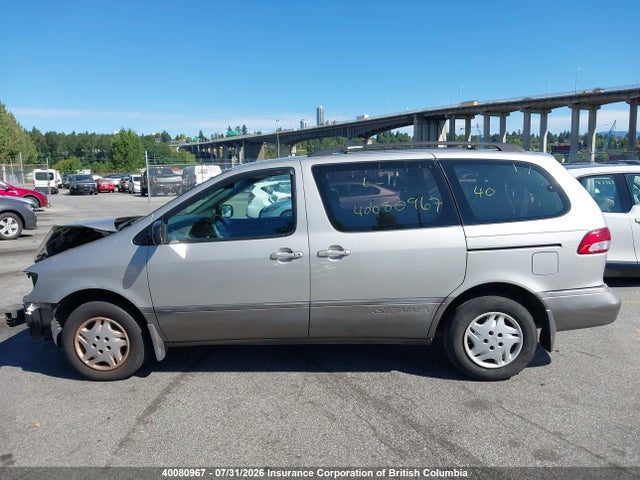 40080967 :رقم المزاد ، 4T3ZF19CX2U493435 vin ، 2002 Toyota Sienna Ce مزاد بيع