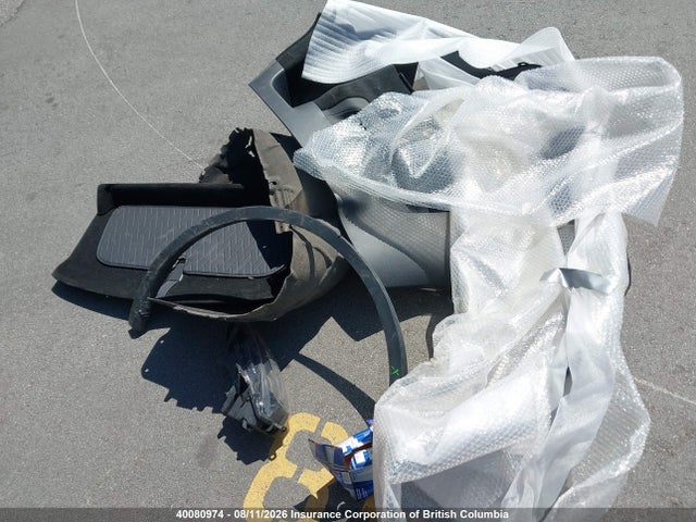 Tesla Model Y 2021 5YJYGAEE2MF299894 Image 12