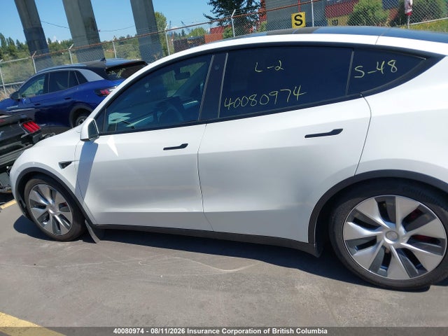 Tesla Model Y 2021 5YJYGAEE2MF299894 Image 15