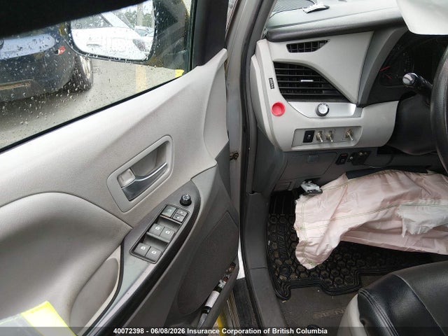 Toyota SIENNA LE 2017 5TDKZ3DC2HS766812 Image 12