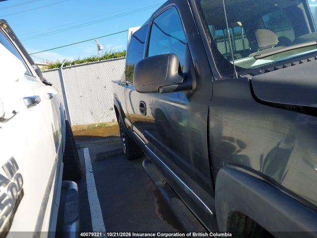 2004 Gmc New Sierra K1500 მანქანა იყიდება აუქციონზე, vin: 2GTEK19V741249457, აუქციონის ნომერი: 40079321