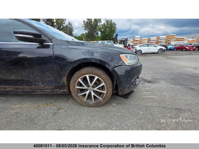 40081011 :رقم المزاد ، 3VWD07AJ4EM245130 vin ، 2014 Volkswagen Jetta مزاد بيع