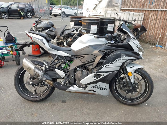 40081029 :رقم المزاد ، ML5ZXCS13SDA37398 vin ، 2025 Kawasaki Zx400 S مزاد بيع
