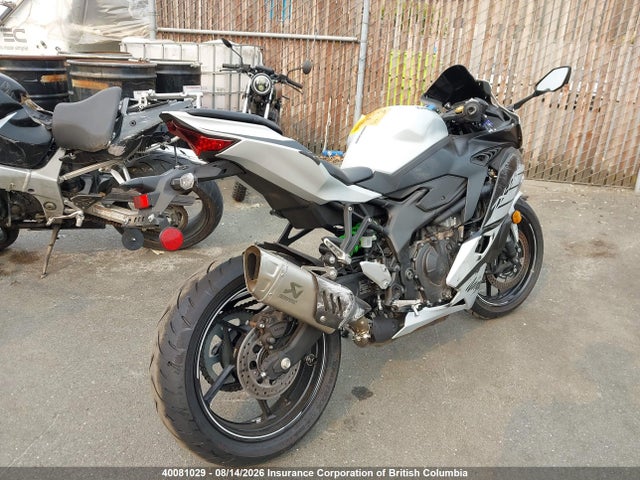 40081029 :رقم المزاد ، ML5ZXCS13SDA37398 vin ، 2025 Kawasaki Zx400 S مزاد بيع