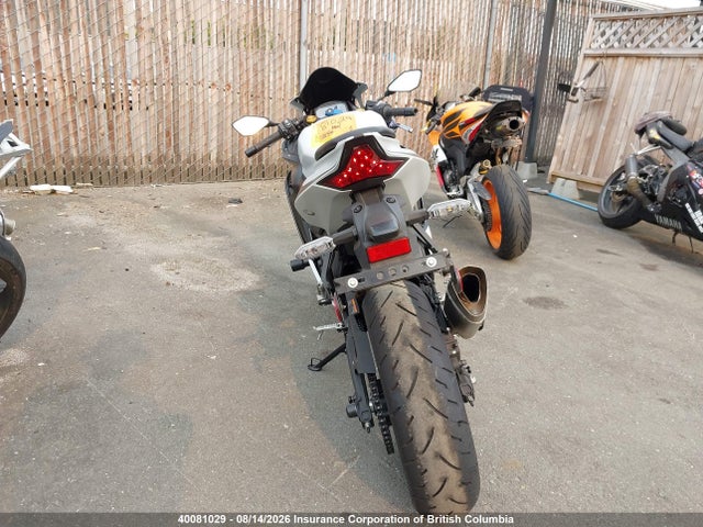 40081029 :رقم المزاد ، ML5ZXCS13SDA37398 vin ، 2025 Kawasaki Zx400 S مزاد بيع