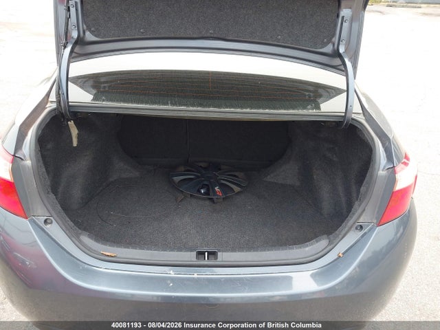 40081193 :رقم المزاد ، 2T1BURHE7HC828923 vin ، 2017 Toyota Corolla L/le/xle/se/xse مزاد بيع