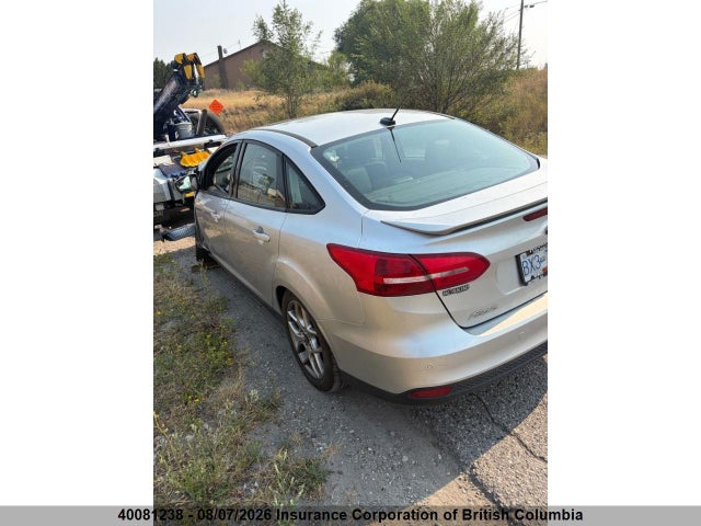 Ford Focus 2015 1FADP3F2XFL200386 Image 3
