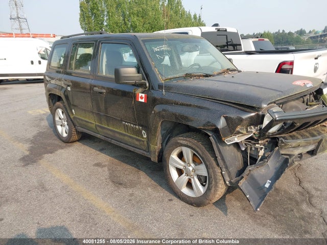 2017 1C4NJRAB7HD180749 zdjęcie główne