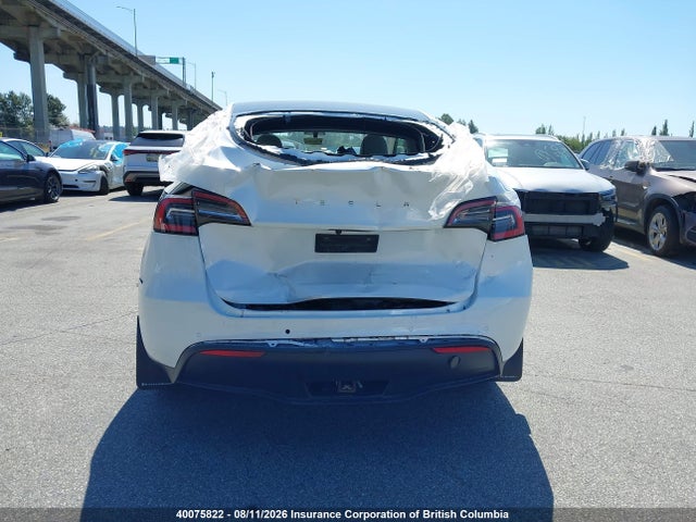Auction sale of the 2021 Tesla Model Y, vin: 5YJYGDED1MF132466, lot number: 40075822