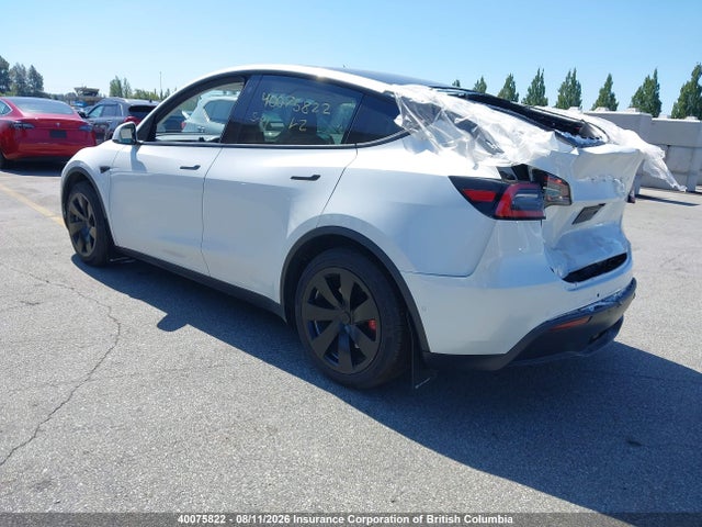 Auction sale of the 2021 Tesla Model Y, vin: 5YJYGDED1MF132466, lot number: 40075822