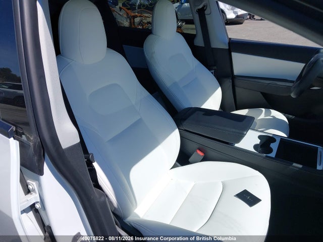 Auction sale of the 2021 Tesla Model Y, vin: 5YJYGDED1MF132466, lot number: 40075822