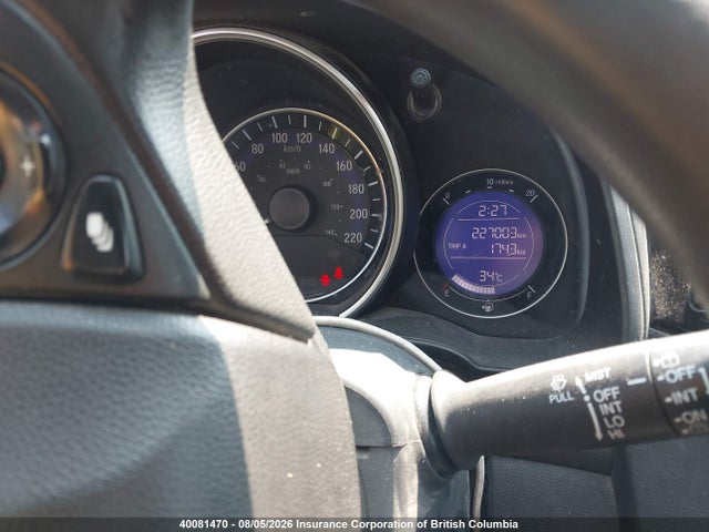 40081470 :رقم المزاد ، 3HGGK5H57FM105907 vin ، 2015 Honda Fit مزاد بيع