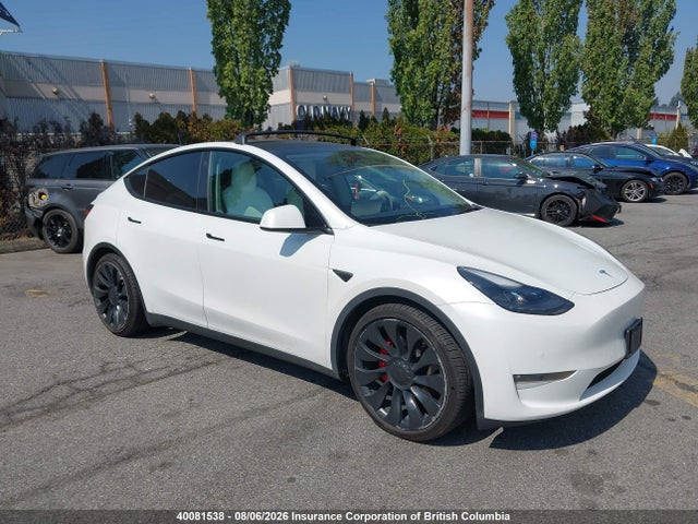 Auction sale of the 2022 Tesla Model Y, vin: 7SAYGDEF0NF373604, lot number: 40081538