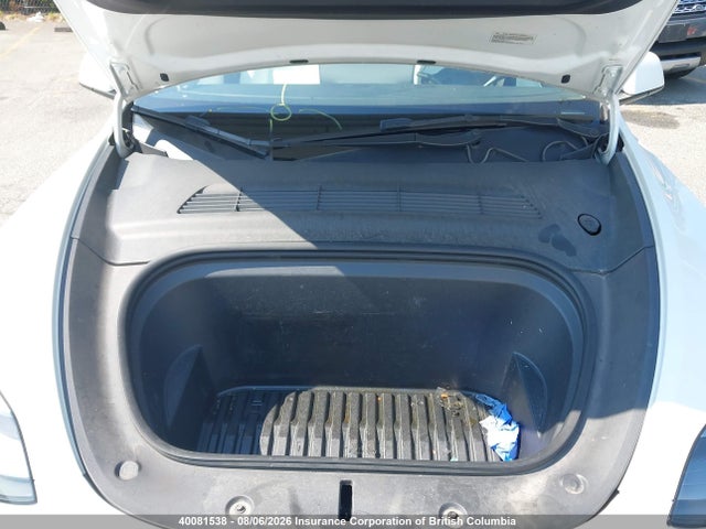 40081538 :رقم المزاد ، 7SAYGDEF0NF373604 vin ، 2022 Tesla Model Y مزاد بيع