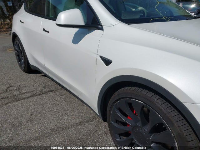 40081538 :رقم المزاد ، 7SAYGDEF0NF373604 vin ، 2022 Tesla Model Y مزاد بيع