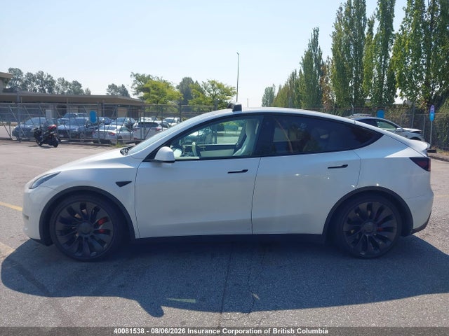 40081538 :رقم المزاد ، 7SAYGDEF0NF373604 vin ، 2022 Tesla Model Y مزاد بيع