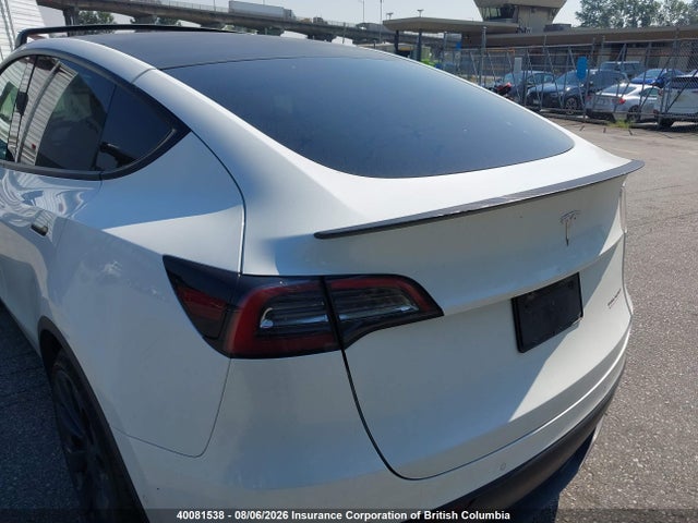 40081538 :رقم المزاد ، 7SAYGDEF0NF373604 vin ، 2022 Tesla Model Y مزاد بيع